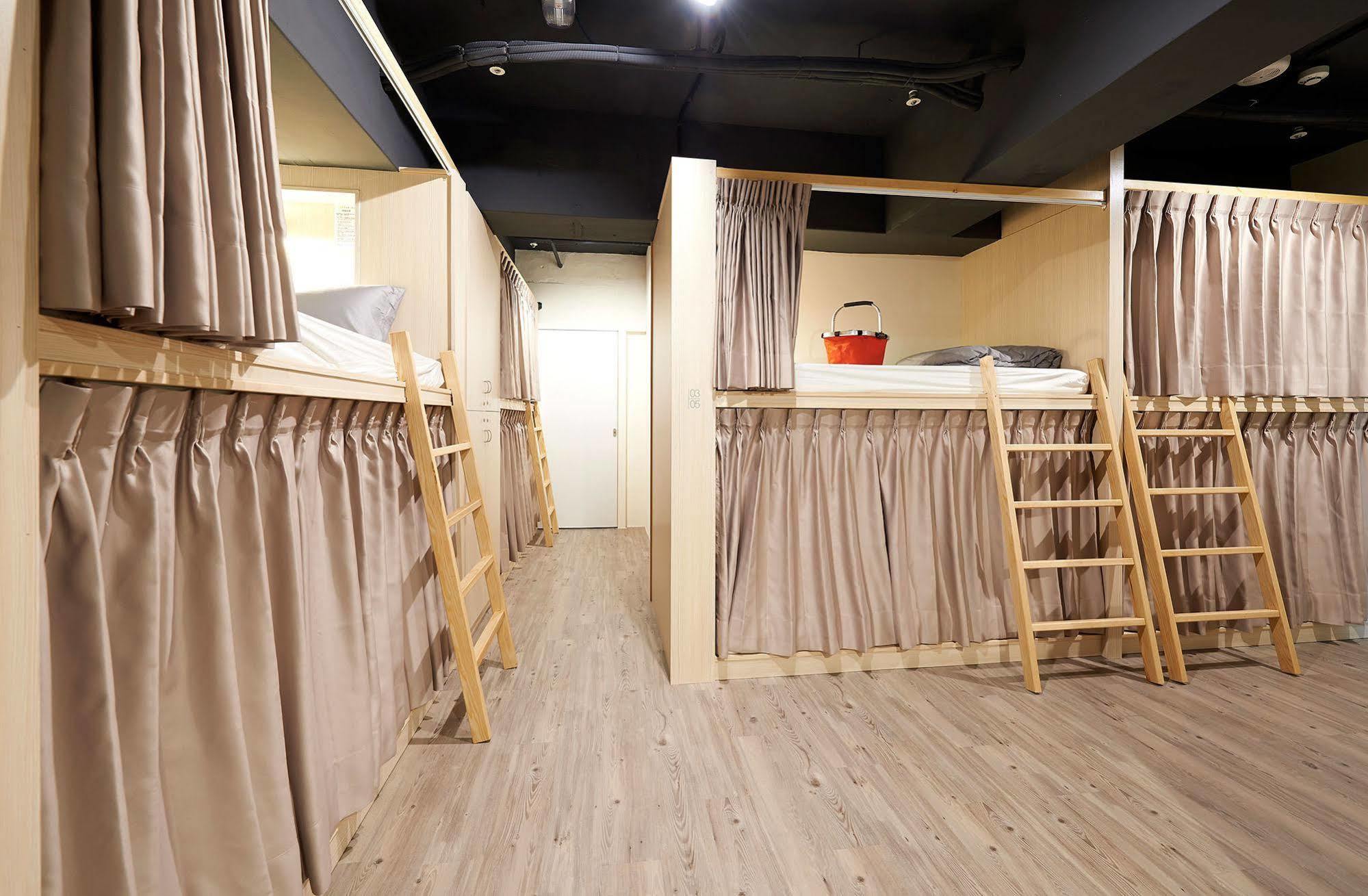 Ease Single Inn Tajcshung Kültér fotó